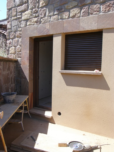 02. detall pedra façana.JPG